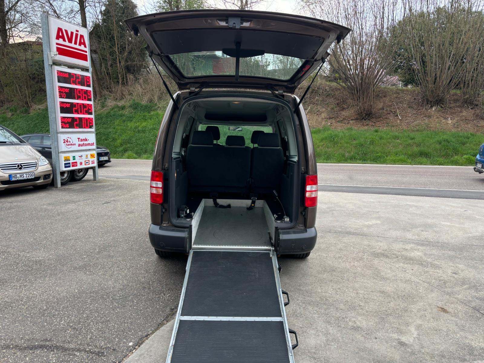 Volkswagen Caddy Kombi Maxi-Rollstuhlrampe