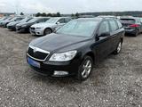Skoda Octavia Combi Elegance 4X4 - Skoda Octavia aus 2010: Combi