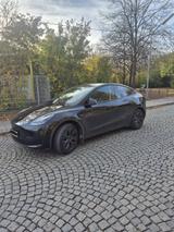 Tesla Model Y Premium Hinterradantrieb Premium