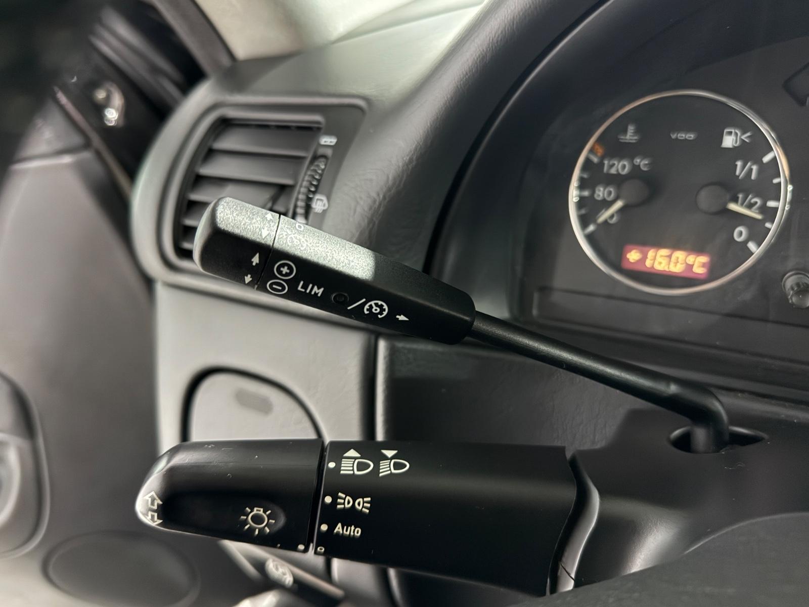 Mercedes-Benz ML270 2004 — photo 26