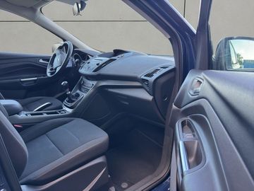 Ford Kuga - 12
