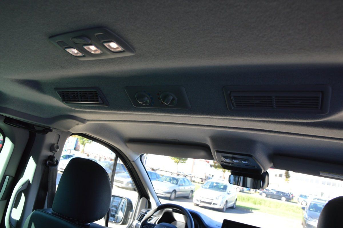 Fahrzeugabbildung Renault Trafic Combi   L1H1 3,0t (8/9 Sitze) Evolution