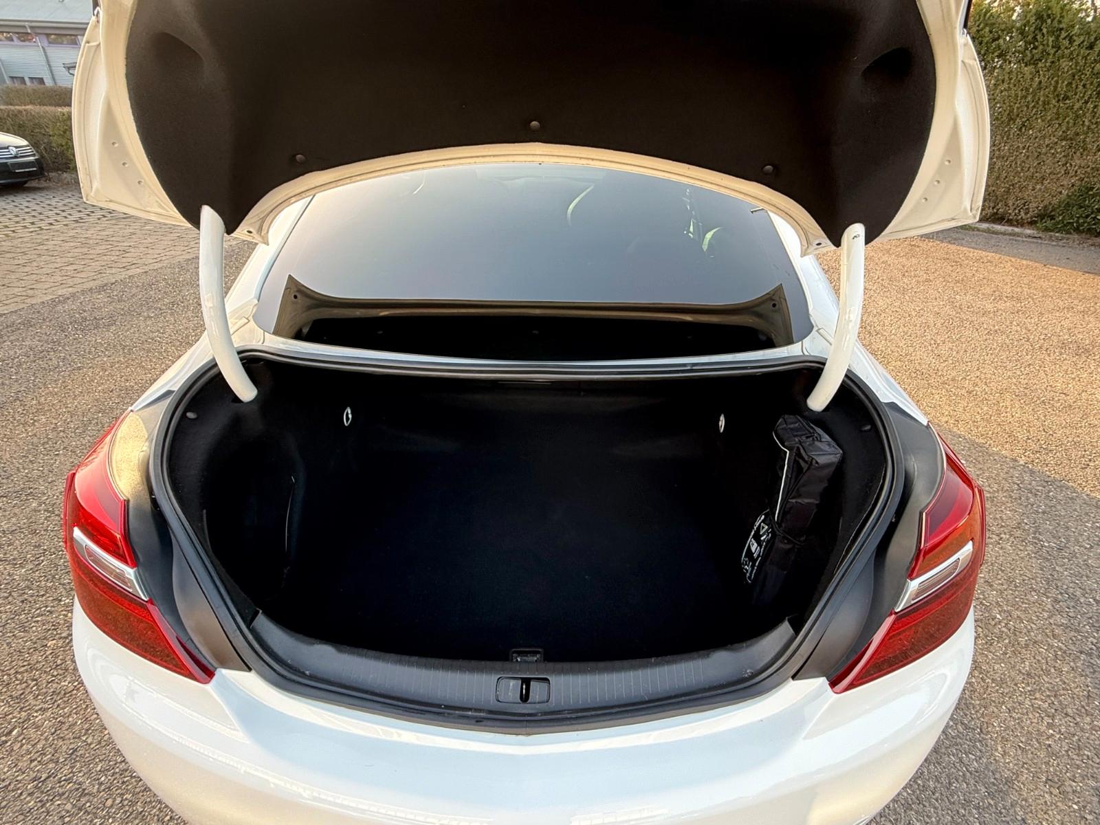 Opel Insignia OPC 2.8 V6 Turbo | 325 ch | BVM | Sièges Recaro cuir | GPS | Caméra de recul | Xénon | Volant chauffant