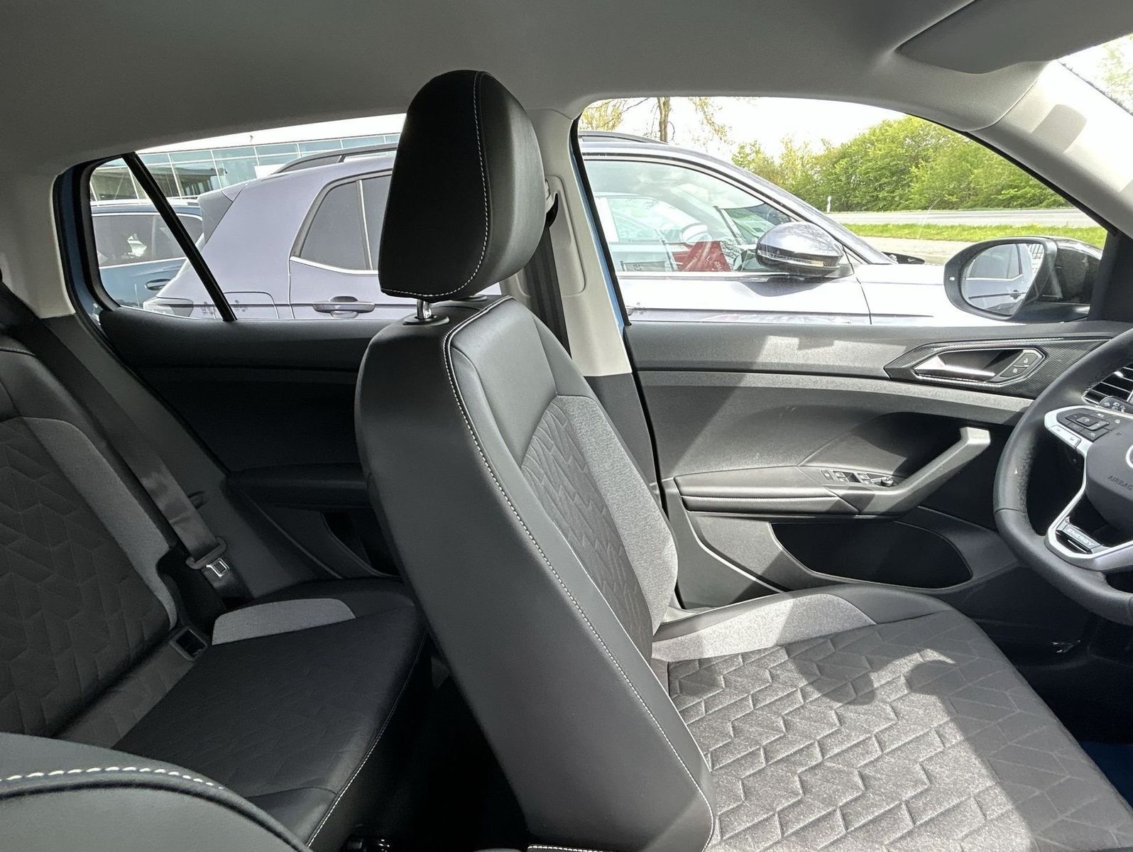 Volkswagen T-Cross - Bild 10