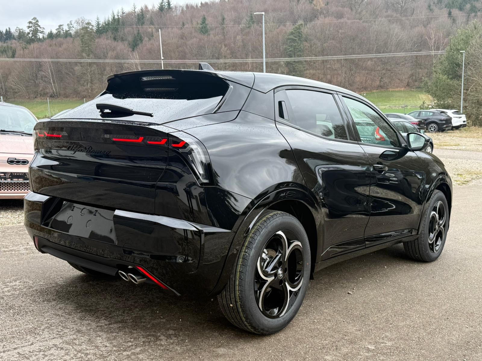 Fahrzeugabbildung Alfa Romeo Junior Ibrida 1.2 VGT 48V-Hybrid 107 kW Ti