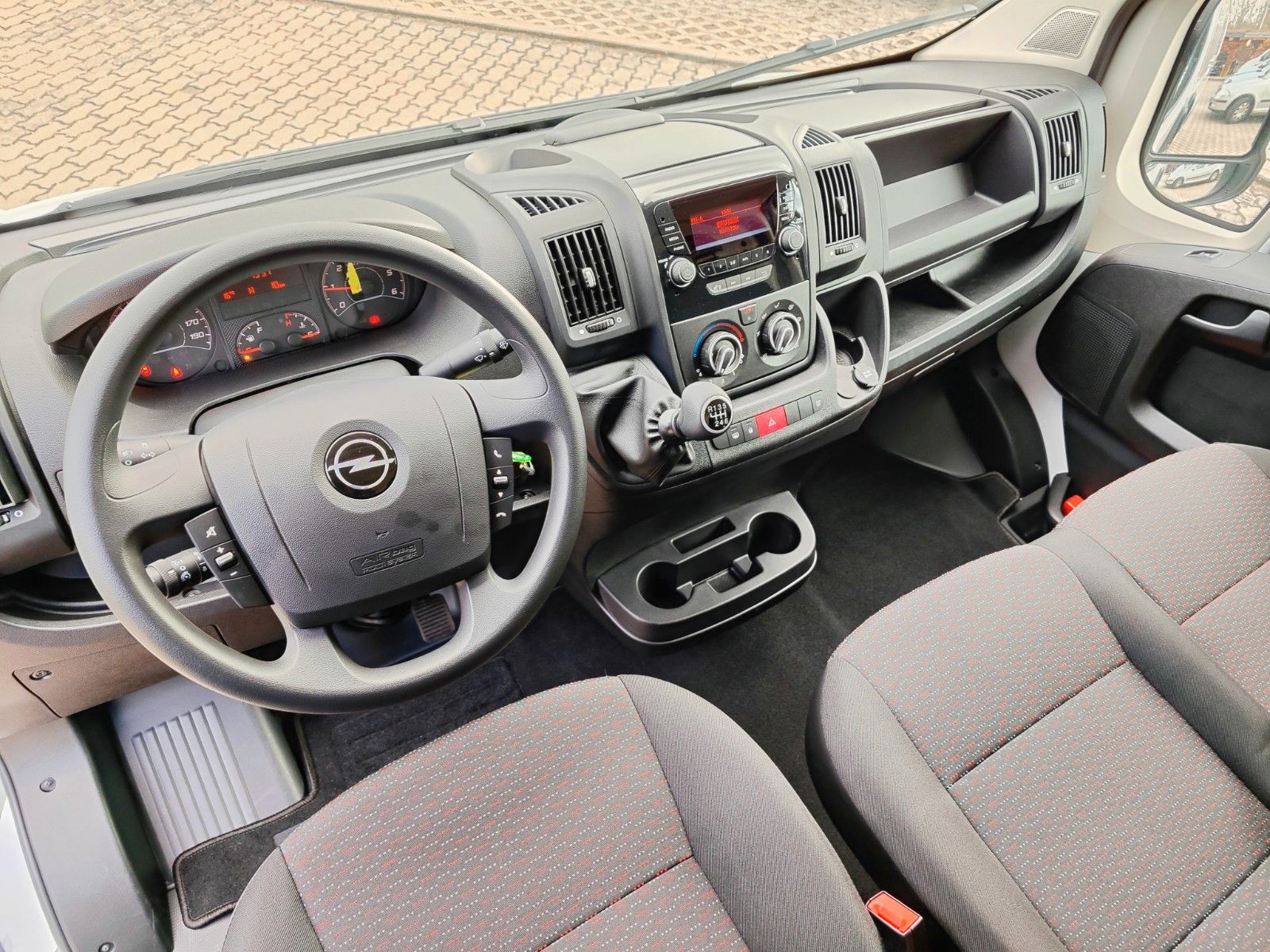Fahrzeugabbildung Opel MOVANO Kasten L4H2 140PS 3,5toHEAVY+KLIMA+270°