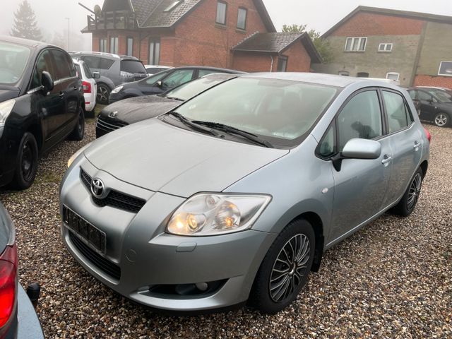 Toyota Auris 1,4-l-D-4D Life klima 1 owner