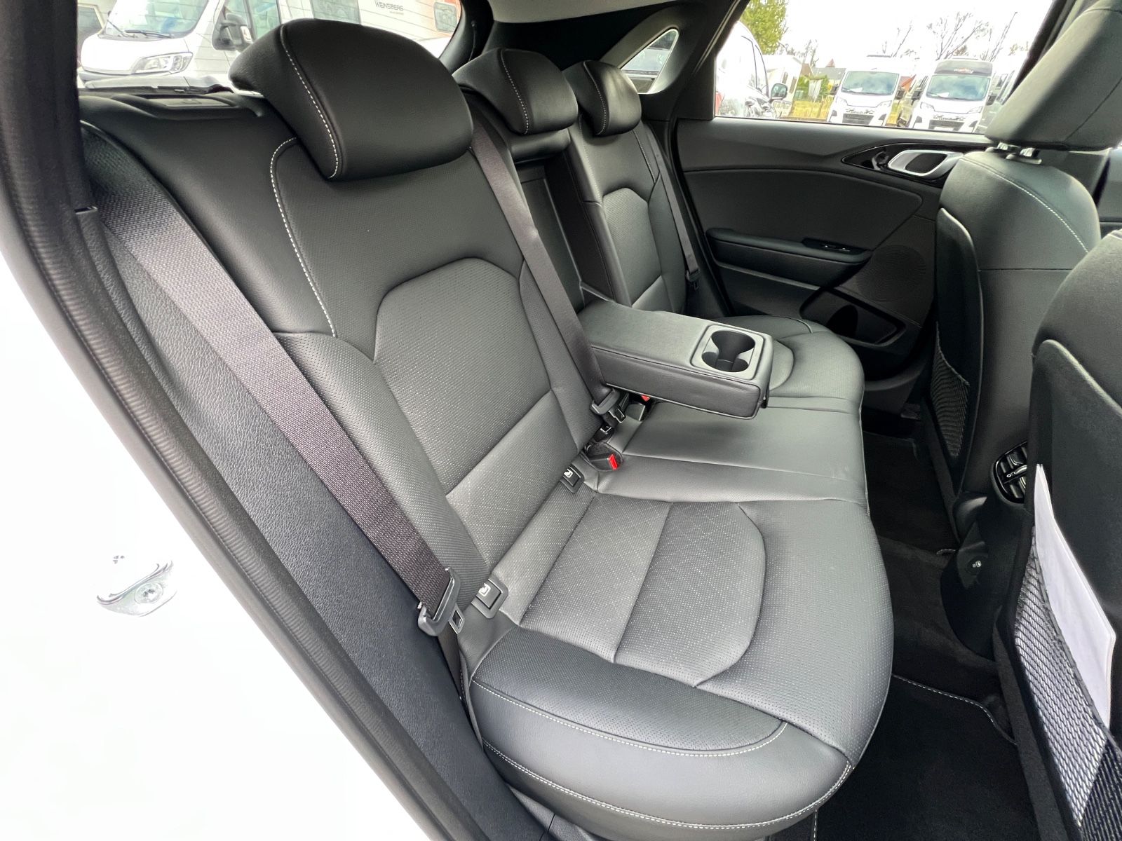 Fahrzeugabbildung Kia CEED 1.5T 140 DCT7 PLAT GD
