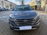 Hyundai TUCSON 1.6 Premium 4WD PANORAMA| AUTOM. NAVI SHZ - Hyundai TUCSON mit Halbautomatikschaltung