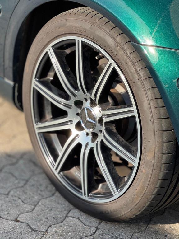Mercedes-Benz E 200