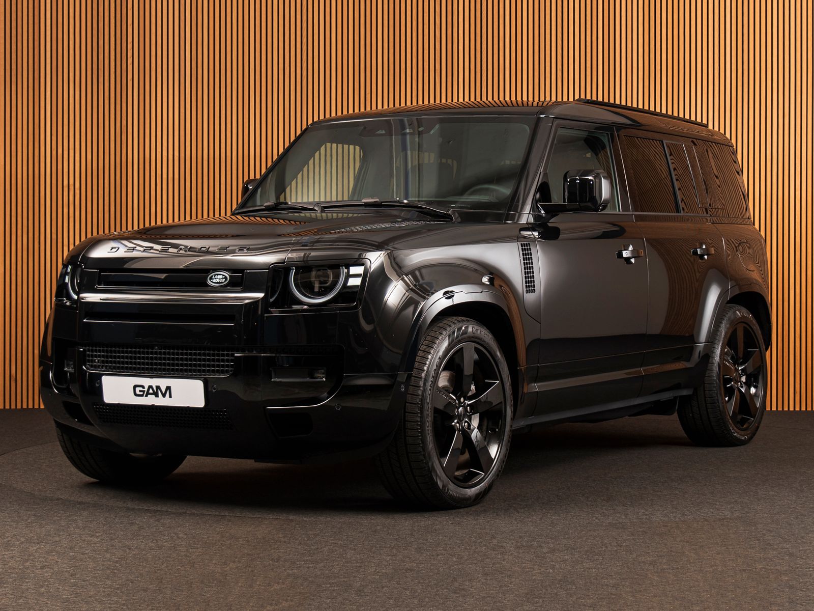 Land Rover Defender 110 X-Dynamic HSE P300e MY26-PANO-22"