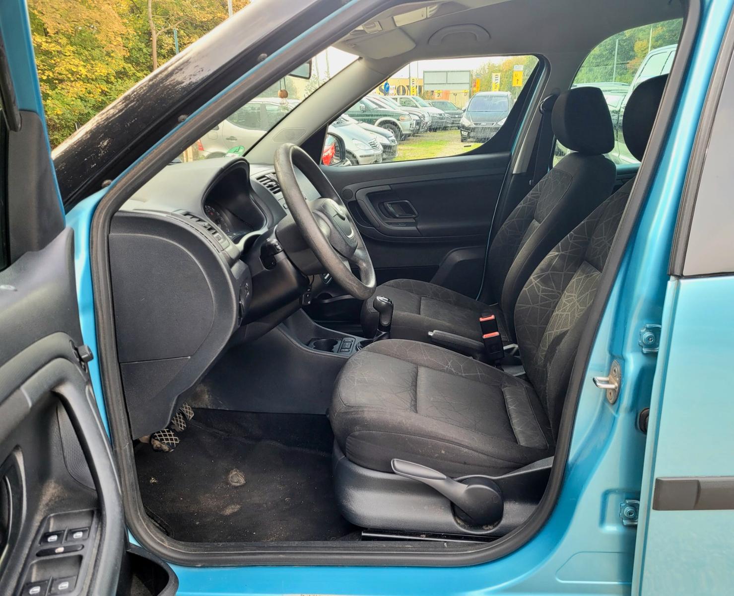 Skoda Roomster 2011 — photo 17