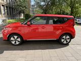 Kia e-Soul Spirit 64 kWh 204 PS (150kW) - Kia Soul PS