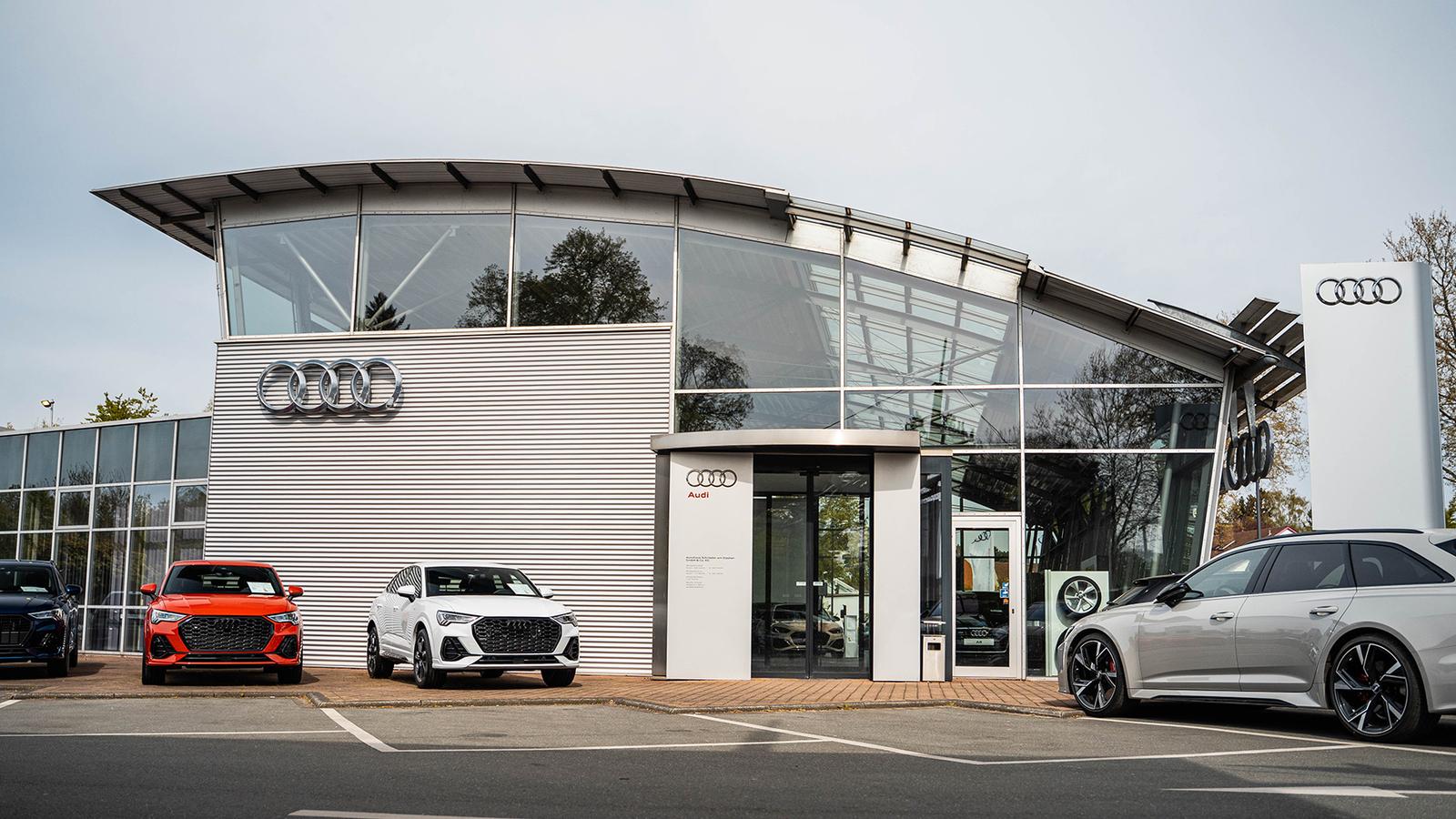 showroom-image-top