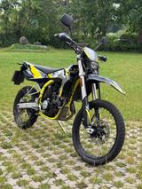SWM Rs 125 R - SWM RS 125 R