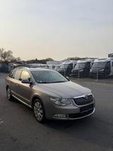 Skoda Superb 2.0 Tsi dsg ERSTE HAND - Skoda Superb aus 2012