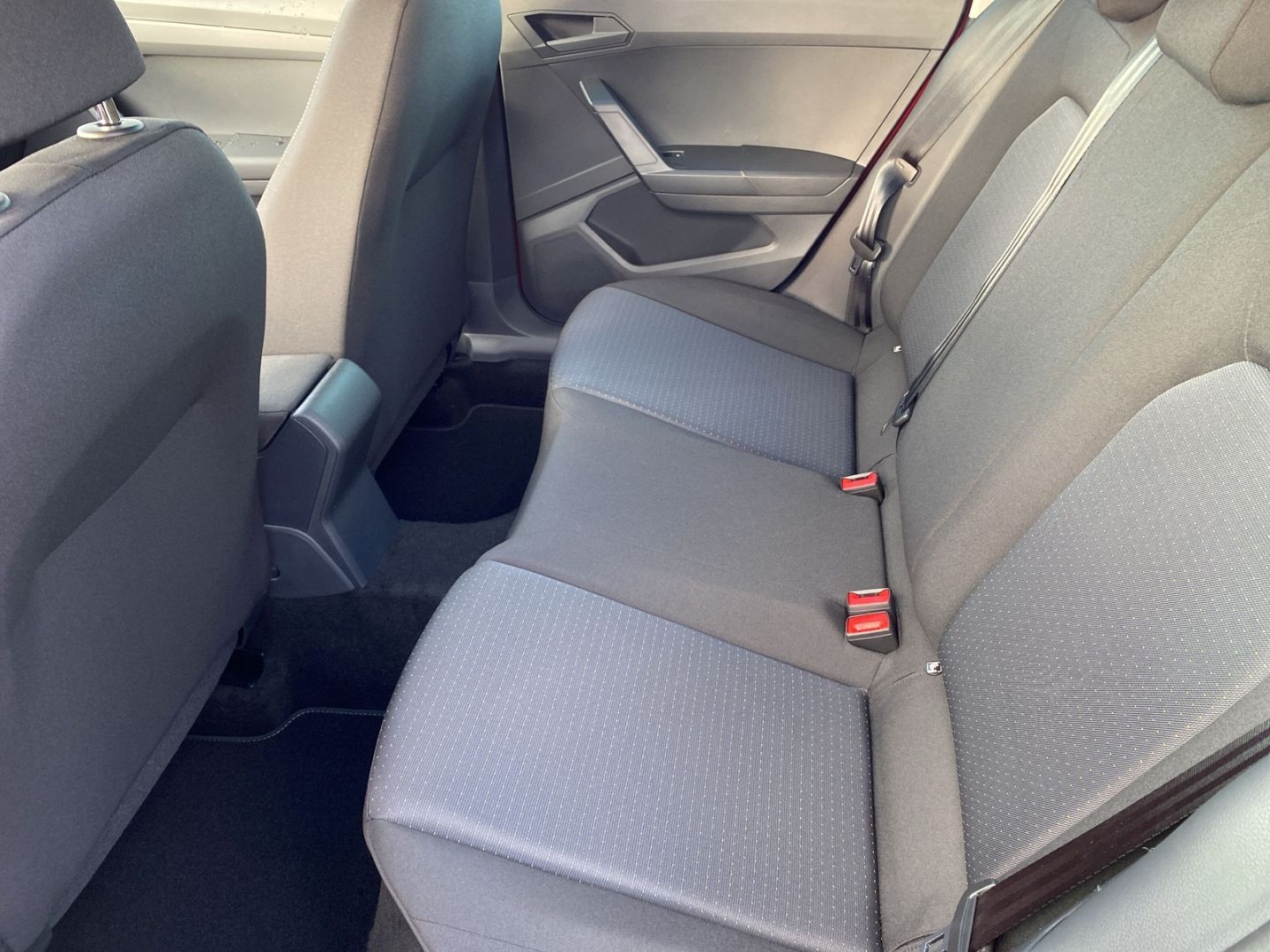 Fahrzeugabbildung SEAT Ibiza Style Road Ed. *SHZ*NAVI*PDC*CAM*Full-Link