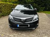 Toyota Avensis Combi 2,2-l-D-4D Automatik Executive... - Toyota Avensis mit Diesel-Antrieb: Kombi, Automatik