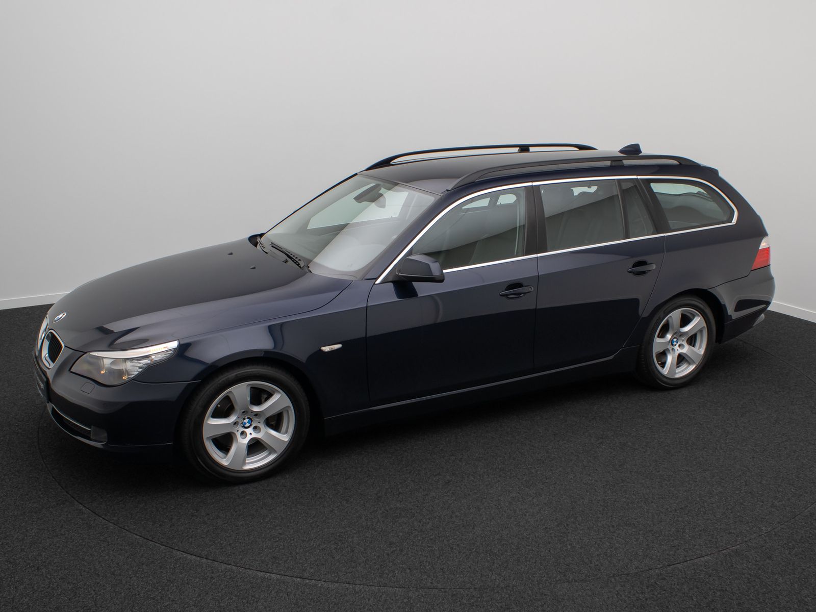 Fahrzeugabbildung BMW 520d Special Edition PDC NaviPro Memory Tempomat