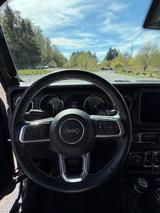Jeep Wrangler 2.0 4xe Unlimited Sahara Automatik ... - Jeep Wrangler Sahara mit Hybrid-Antrieb (Benzin/Elektro)