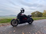Ducati DIAVEL Carbon RED 1200 Sondermodell - DUCATI ROT