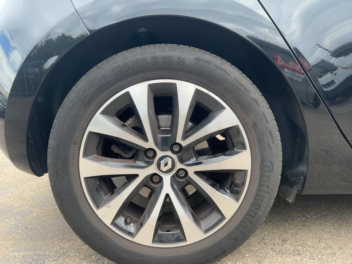Fahrzeugabbildung Renault Clio TECHNO TCe 90 X-tronic Kamera Navi Kamera