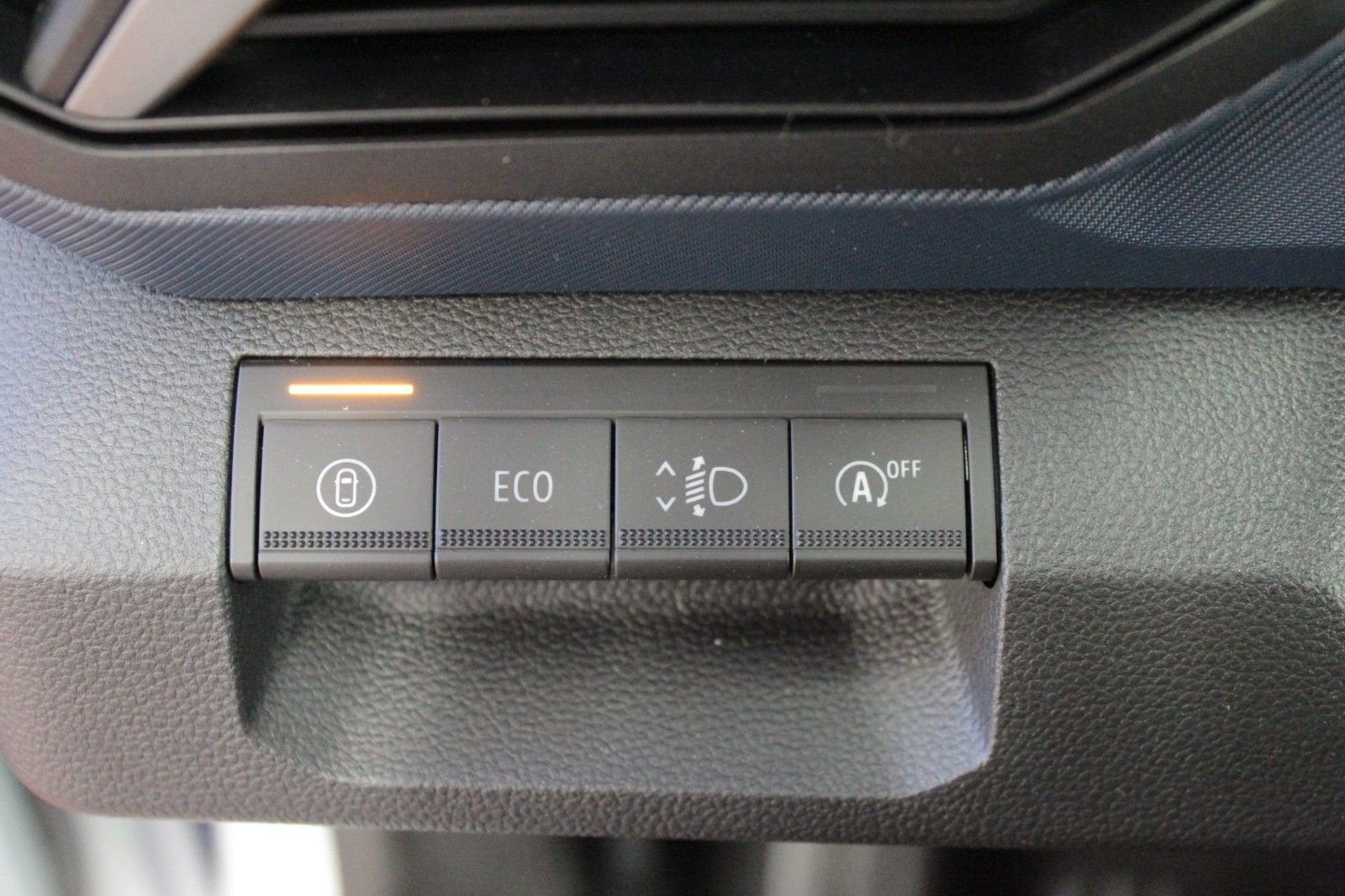Fahrzeugabbildung Dacia Duster mild hybrid 130 Journey *Winterpaket*
