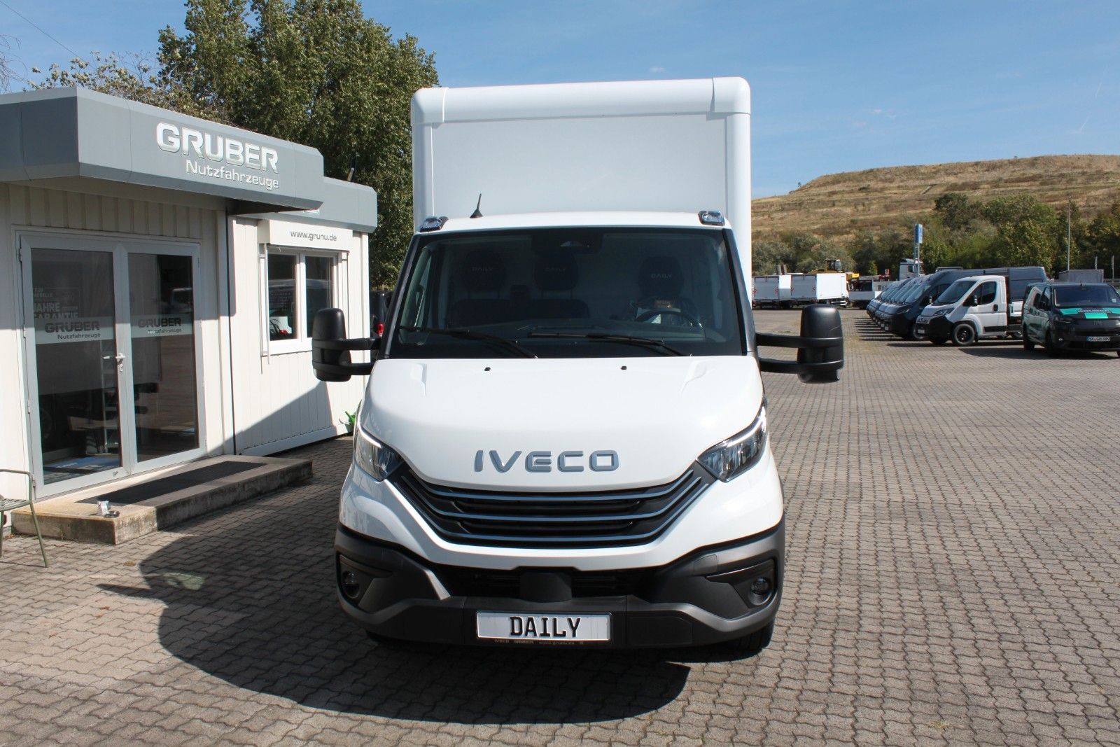 Fahrzeugabbildung Iveco 35S16A8/P Koffer/LBW/Seitentür Voll-LED