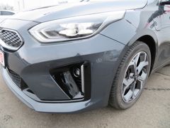 KIA cee'd Sportswagon 1.6 PHEV Platinum Edition LED KIA cee'd Sportswagon 1.6 PHEV Platinum Edition LED
