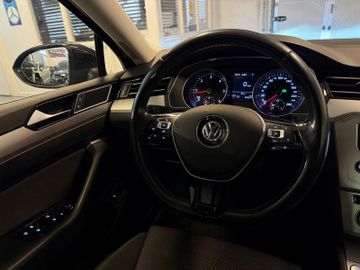 Volkswagen Passat - 7
