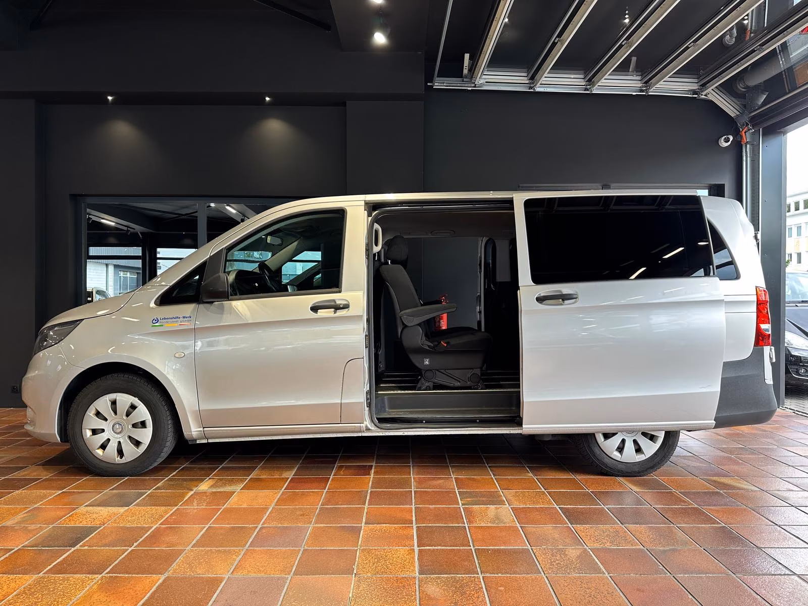 Mercedes-Benz VITO TOURER 114 LANG 9SITZE 2xSCHIEBETÜR 2xKLIMA