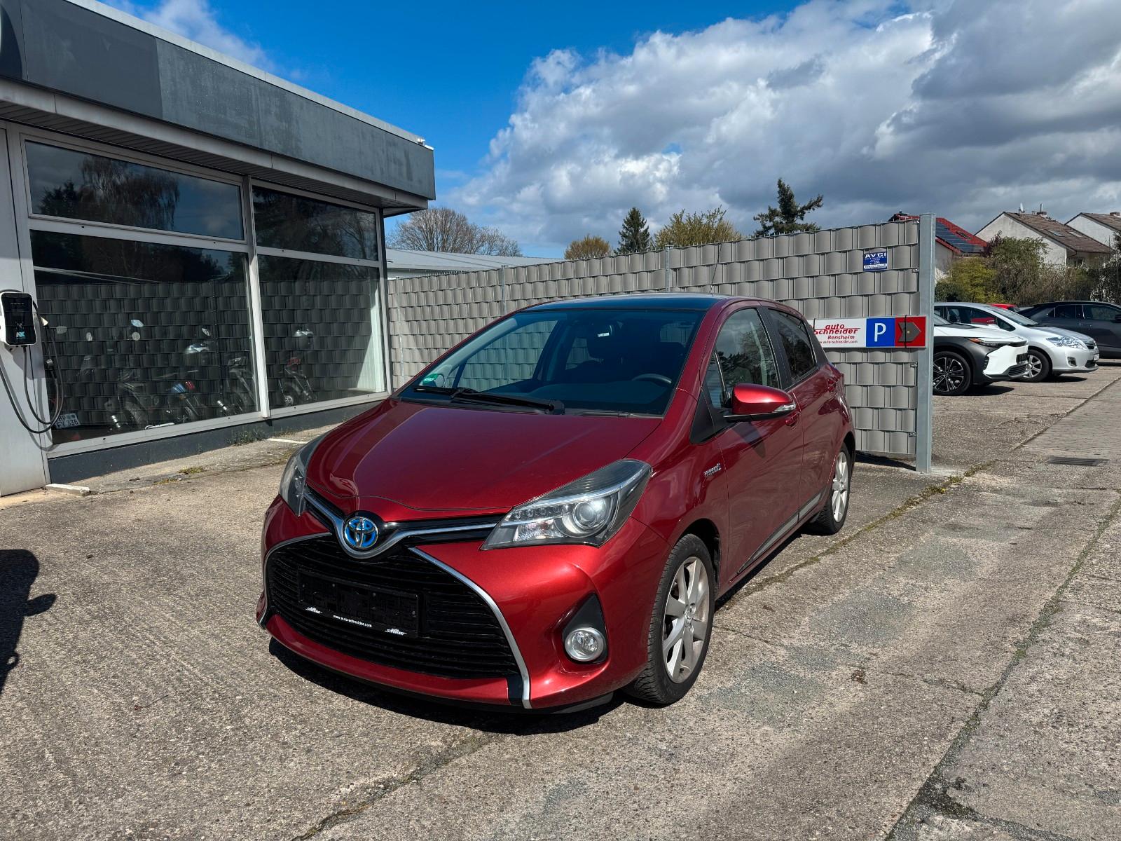 Toyota Yaris Club Hybrid