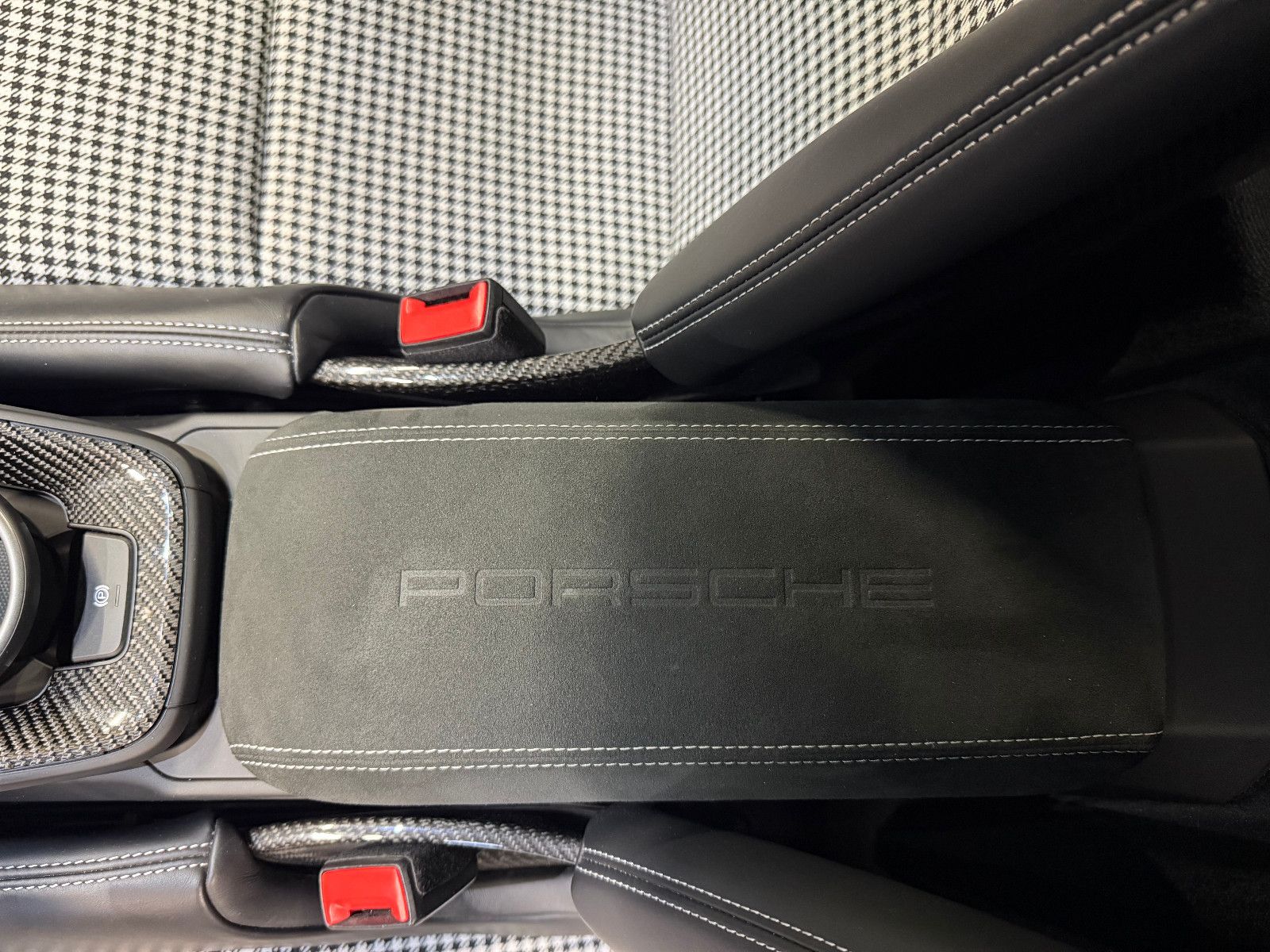 Fahrzeugabbildung Porsche 992/911 GT3-Lift-Clubsport-PCCB-90L.-LED