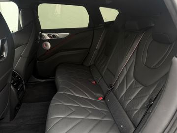 BMW XM - 12