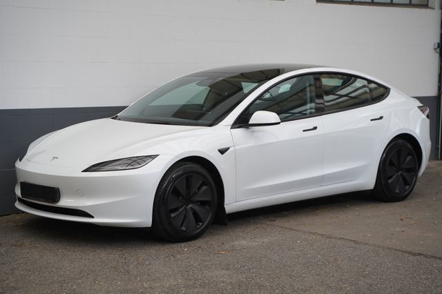 Tesla Model 3 Long Range AWD  *Highland*