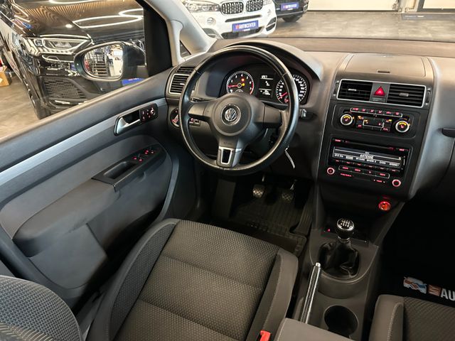 MYAUTOCENTER – Gebraucht- und Jahreswagen mit Werkstattservice in Pfaffenhofen Volkswagen Touran Comfortline *7-SITZER*2-ZONEN*TEMPO*