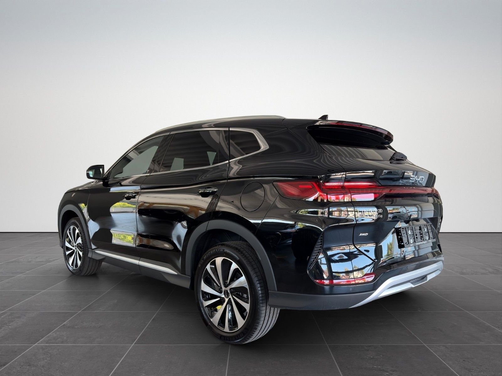 BYD SEAL U