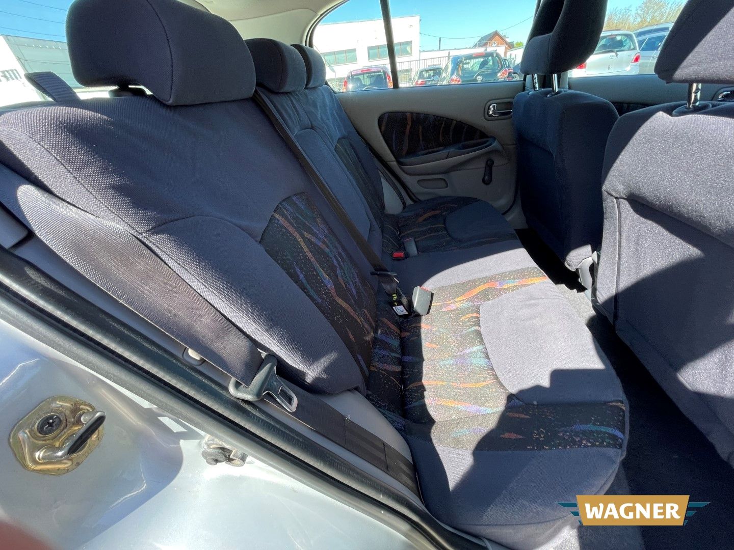 Fahrzeugabbildung Nissan Almera Comfort Klimaanlage 1 - Hand