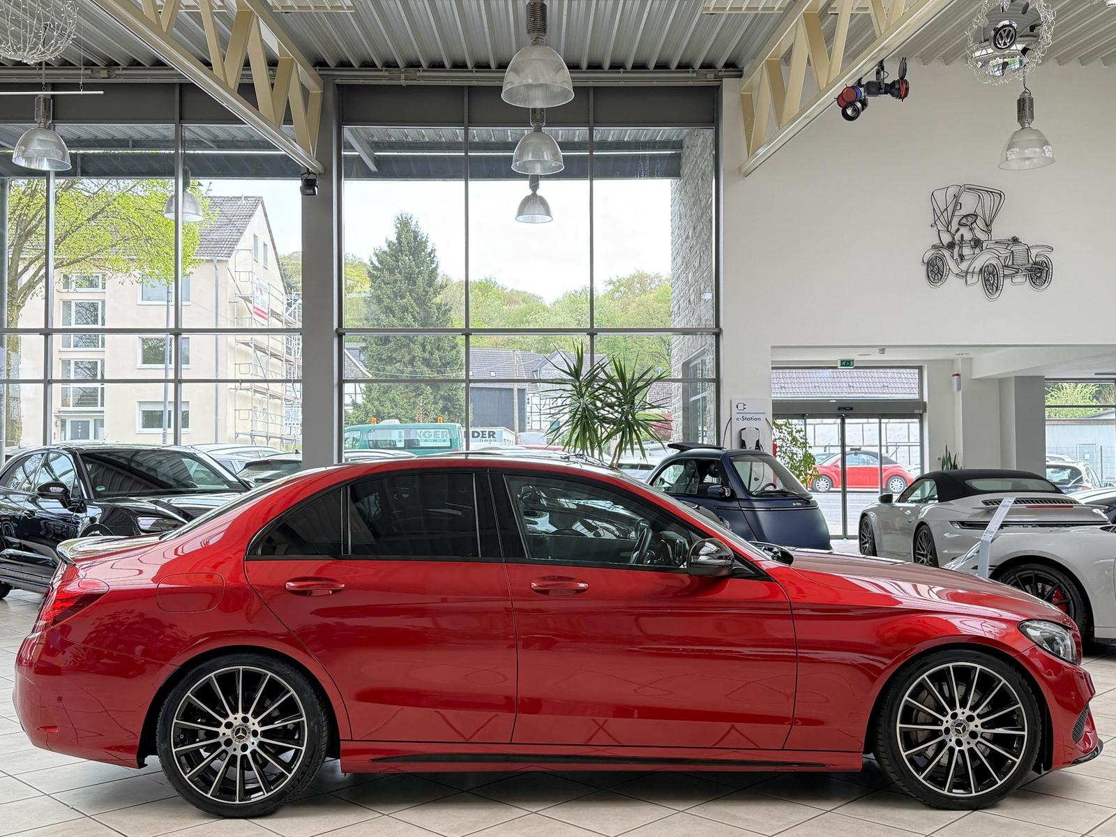 Mercedes-Benz C250 AMG Line*NAVI*Night*PANO*LEDER*BURM*LEDER*