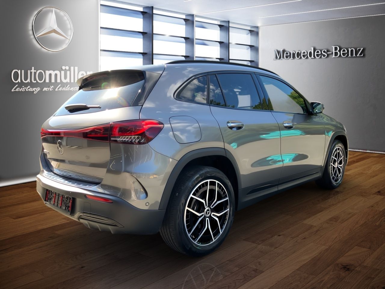 Fahrzeugabbildung Mercedes-Benz EQA 250 BONUS+AMG+NIGHT+KEYLESS+AMBIENTE+LED+KAM