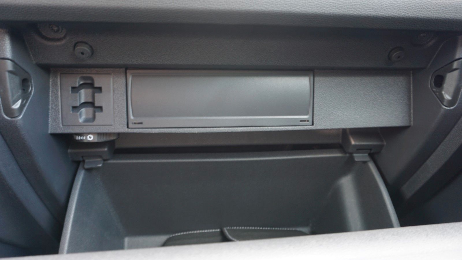 Fahrzeugabbildung Volkswagen Tiguan Allspace R-Line 4M LED,Navi,PDC,AHK