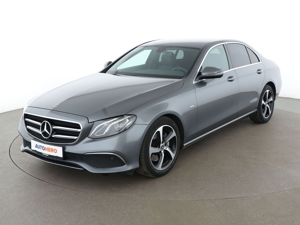 Image of Mercedes-Benz E 220