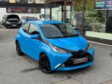 Toyota Aygo X-play 1.0*KLIMA*5 TÜREN*KAMERA*74.000km* - Toyota: Blau, Aygo