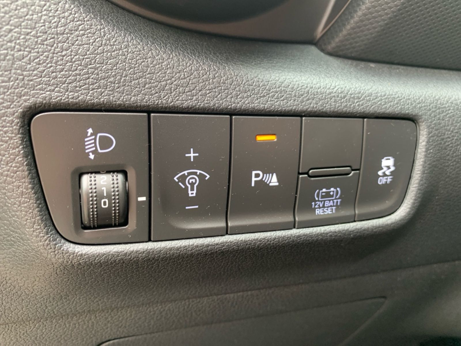 Fahrzeugabbildung Hyundai KONA 1.6 GDI Trend Hybrid Allwetter