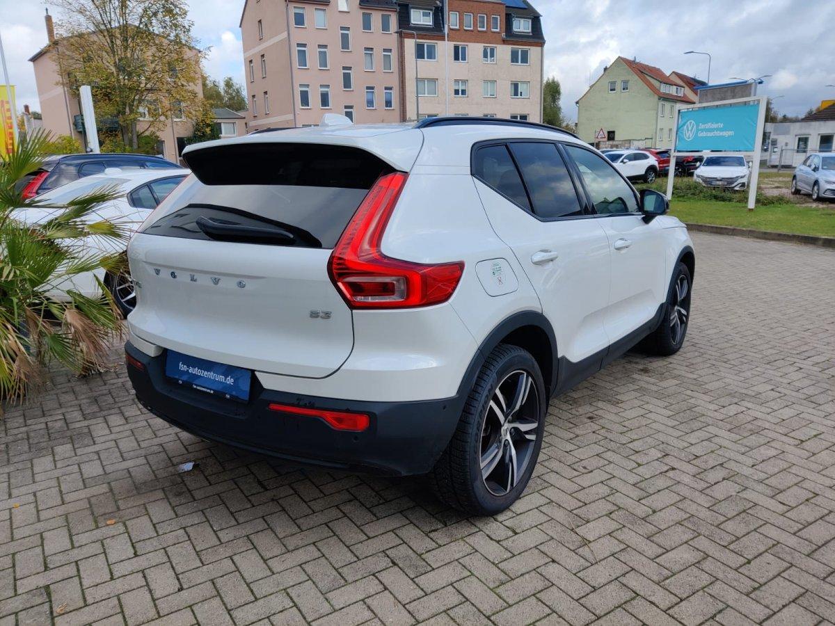 Volvo XC40 B3 Plus Dark Aktionspreis