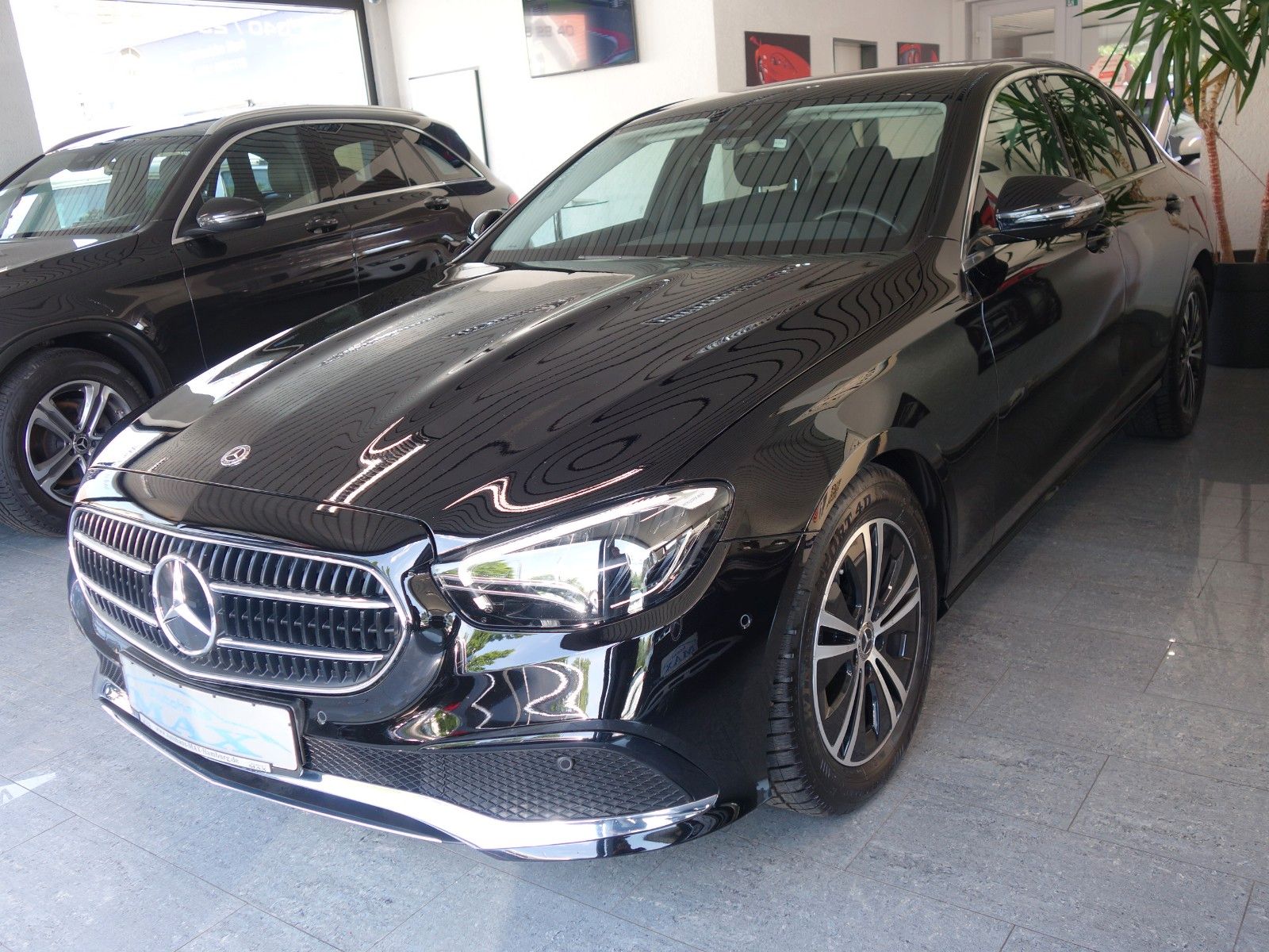 Mercedes-Benz E 220 D 9G-TRONIC/Limousine/AVANTGARDE/1-HAND foto 3