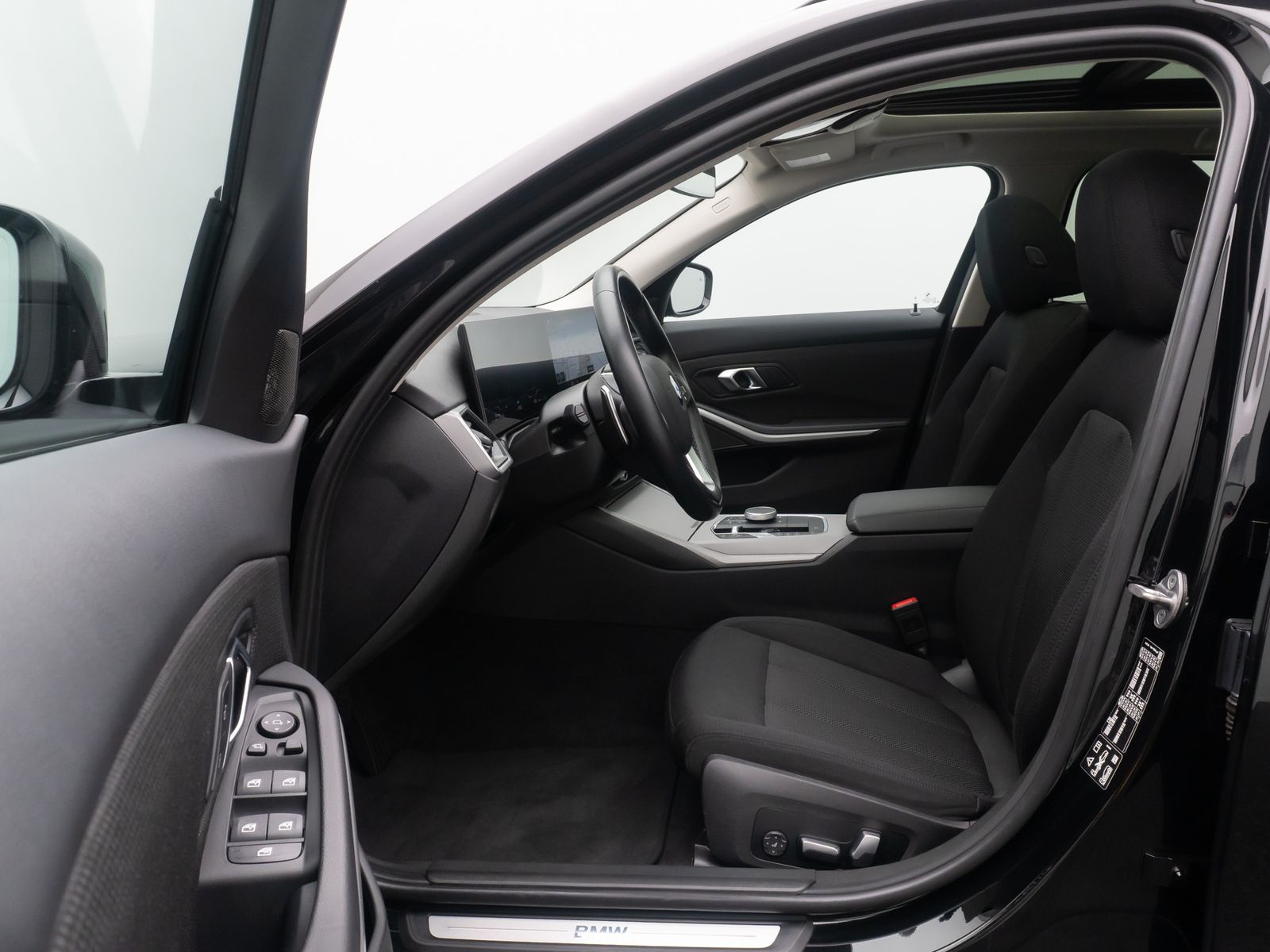 Fahrzeugabbildung BMW 320d xD Kamera DAB H/K Panorama HUD Ad.LED Sport