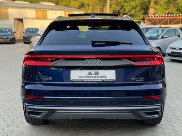 2018 AUDI Q8 照片 8