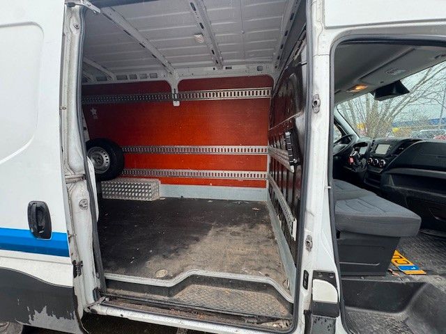 Fahrzeugabbildung Iveco DAILY 35S18 L2H2 KOFFER DHOLLANDIA LADEBORD