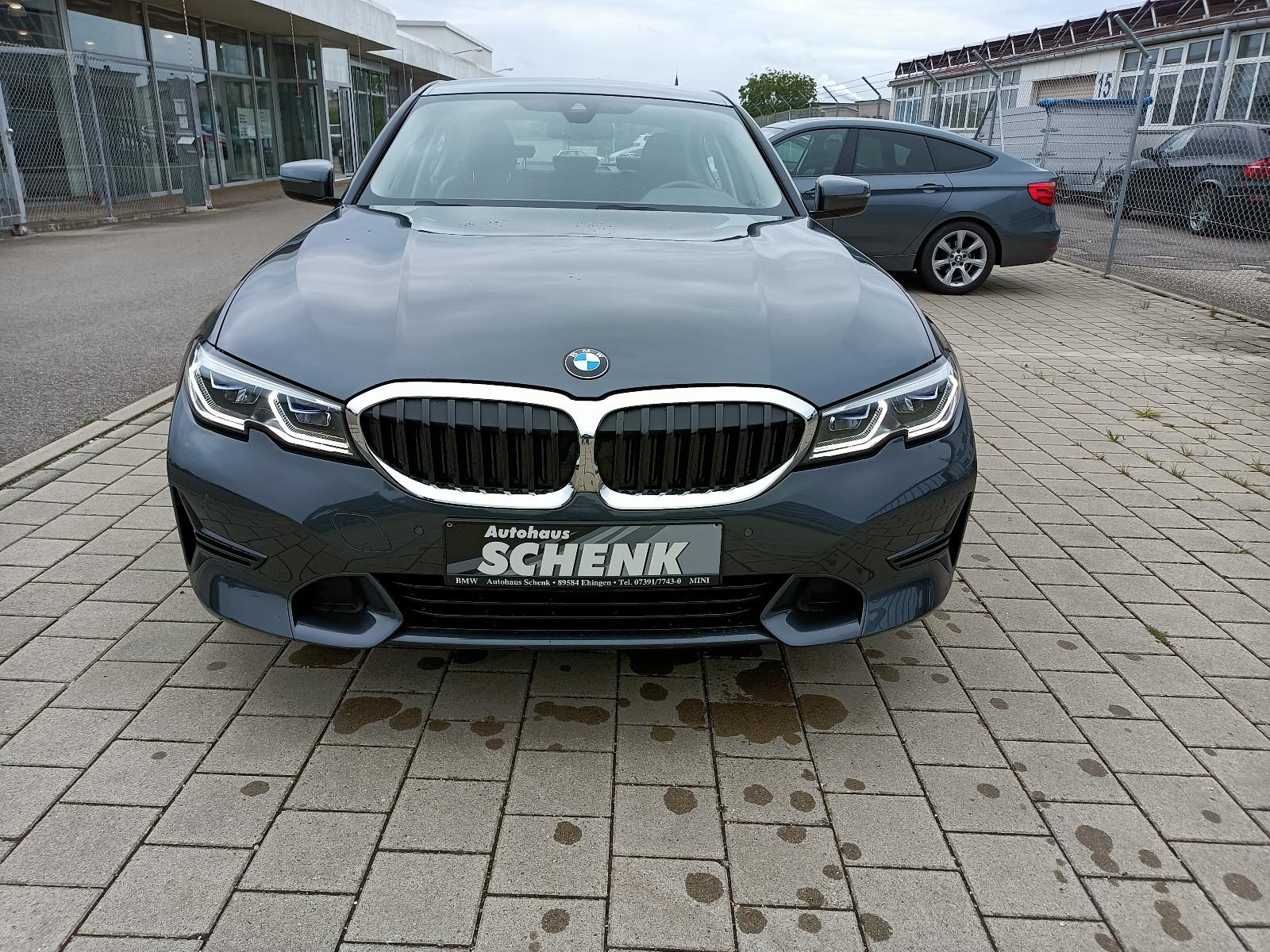 BMW 320i Sport Line/ Laser/ SHZ/ PDC
